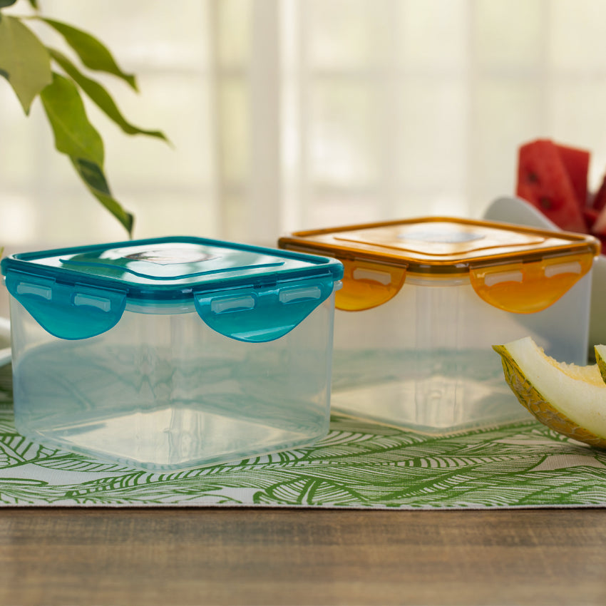 Right Lock Food Keeper Large - (900ml) Lifestyle Image